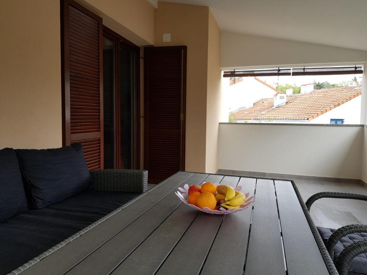 Appartamento Relax Zone III Malinska Esterno foto