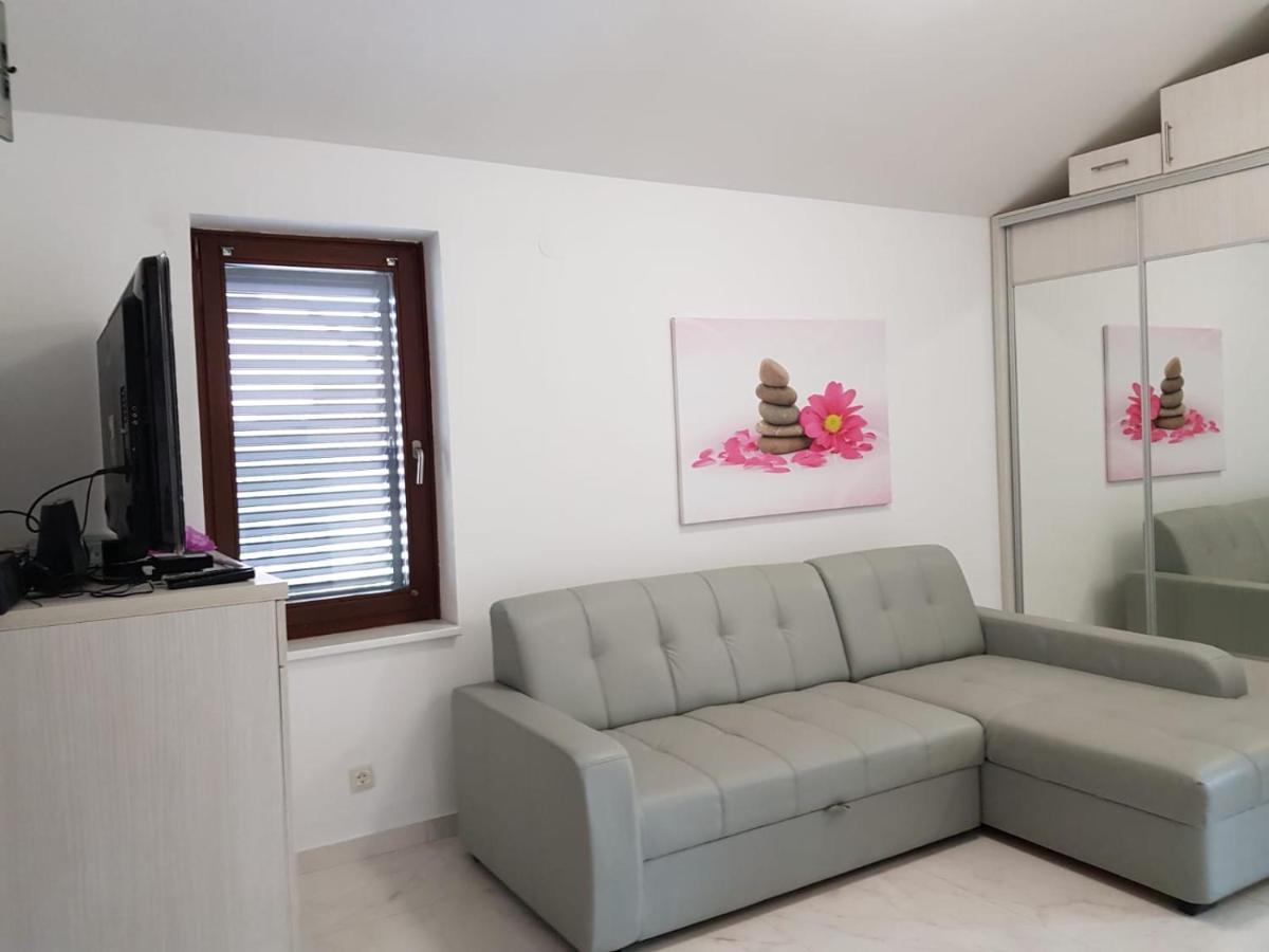 Appartamento Relax Zone III Malinska Esterno foto