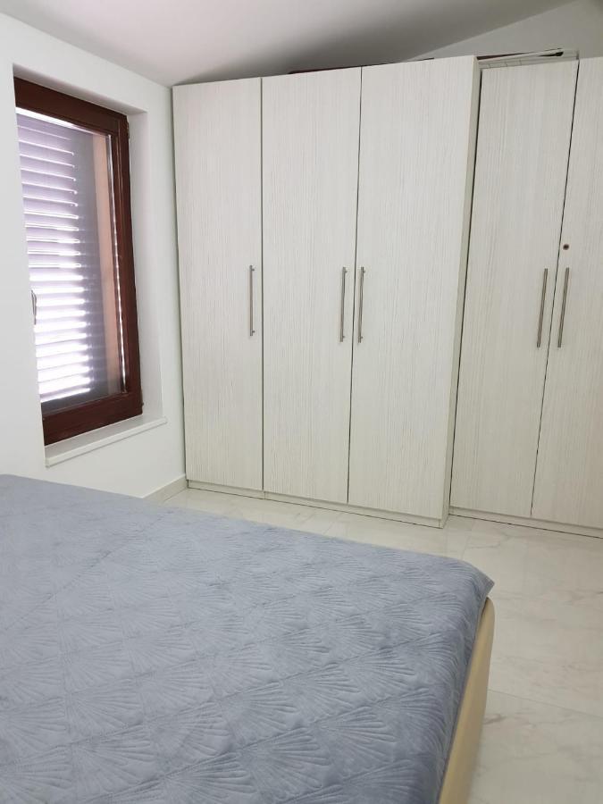 Appartamento Relax Zone III Malinska Esterno foto