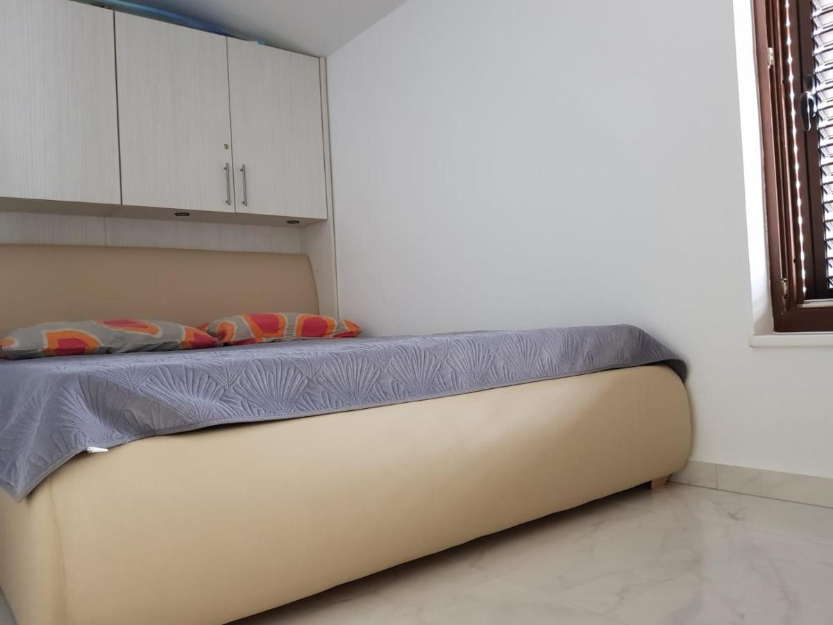 Appartamento Relax Zone III Malinska Esterno foto